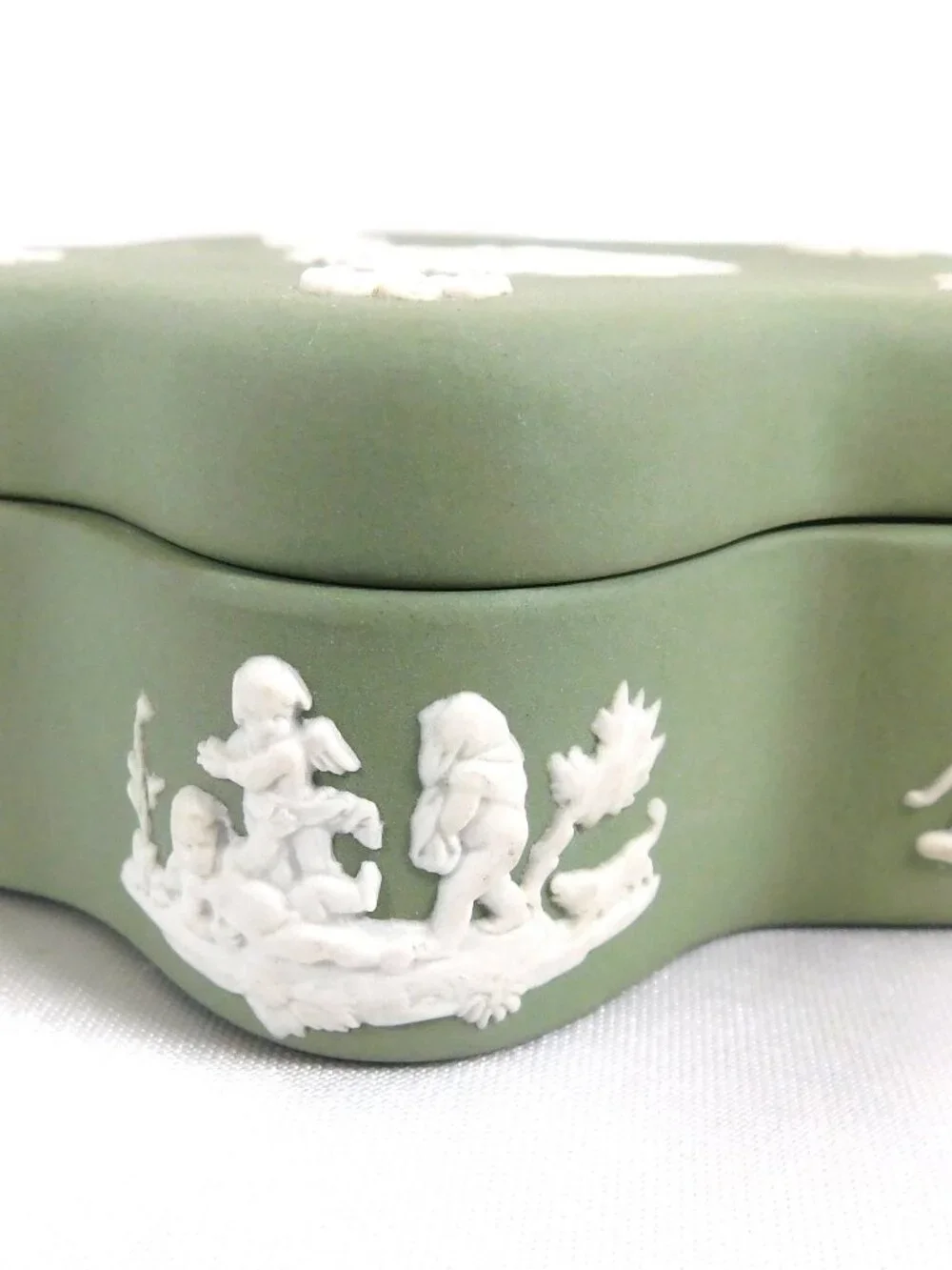 Wedgwood Star Shaped Celedon Jasperware Trinket Box # 25459